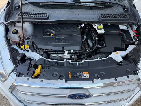 Used 2018 Ford Escape SE FWD image 39