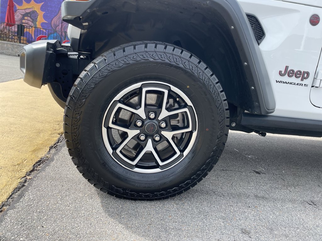 Used 2024 Jeep Wrangler Unlimited Rubicon AWD/4WD image 9