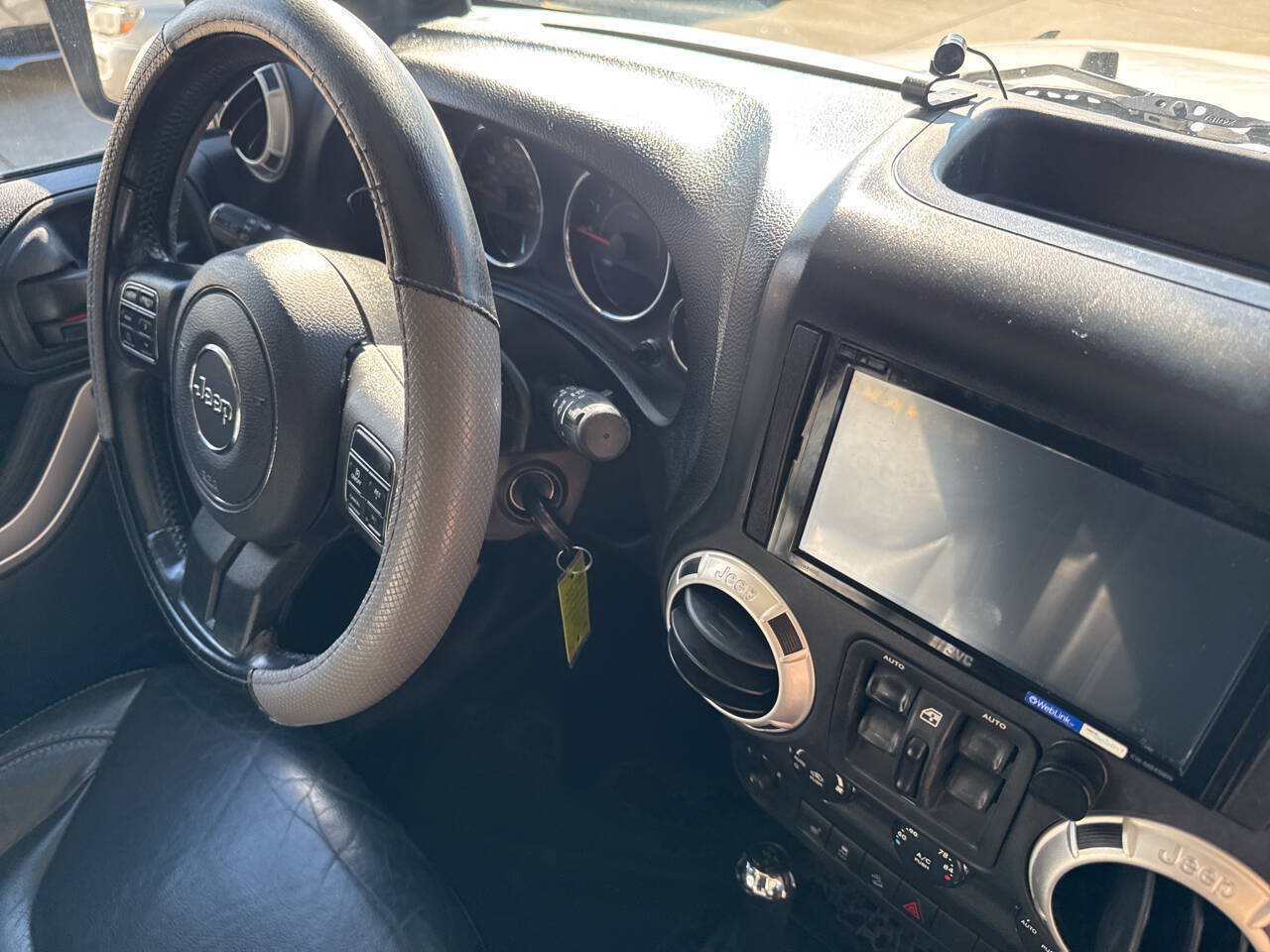 Used 2013 Jeep Wrangler Unlimited Sahara w/ Dual Top Group AWD/4WD image 20