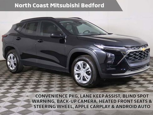 Used 2025 Chevrolet Trax LT w/ Driver Confidence Package FWD image 1