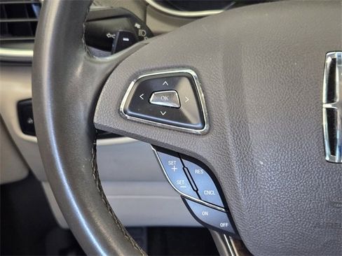 Used 2017 Lincoln MKX Select w/ Select Plus Package image 29