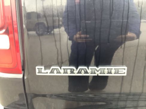 Used 2022 RAM 1500 Laramie w/ Sport Appearance Package image 11