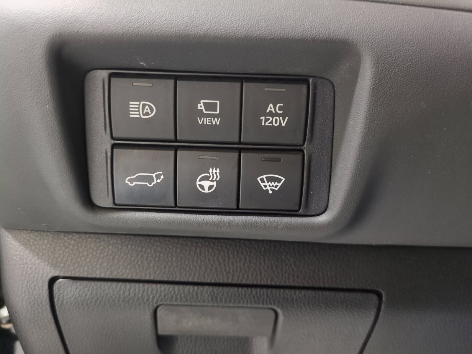 Used 2021 Toyota Highlander Platinum AWD/4WD image 22