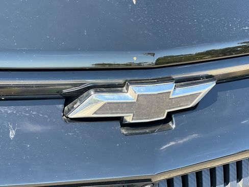 Used 2024 Chevrolet Equinox EV RS FWD image 8