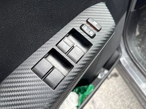 Used 2015 Toyota RAV4 XLE image 18