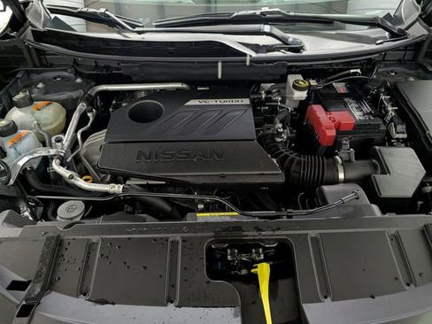 Used 2025 Nissan Rogue SV image 29