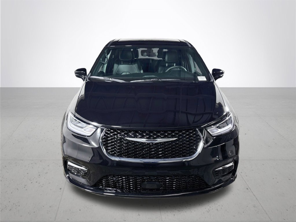 New 2026 Chrysler Pacifica Select AWD/4WD image 3