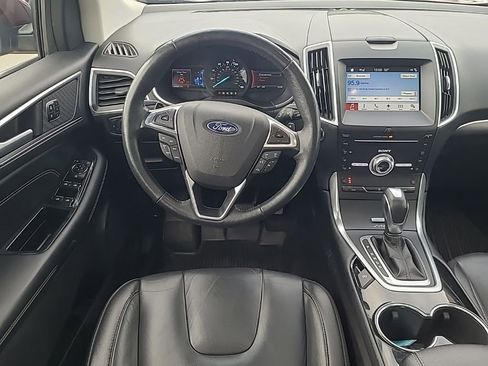 Used 2017 Ford Edge Titanium w/ Technology Package image 12