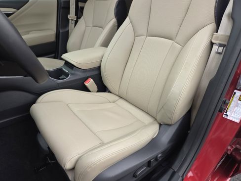 Used 2025 Subaru Legacy Limited AWD/4WD image 27