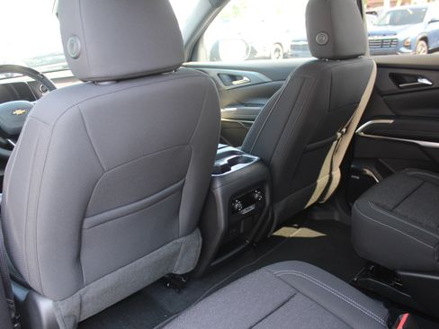 New 2027 Chevrolet Traverse LT w/ Enhanced Driving Package FWD image 18