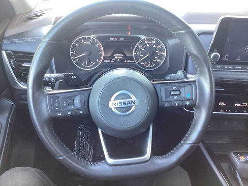 Used 2021 Nissan Rogue SV w/ Premium Package AWD/4WD image 2