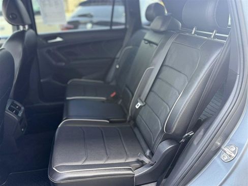 Used 2022 Volkswagen Tiguan SEL R-Line AWD/4WD image 27