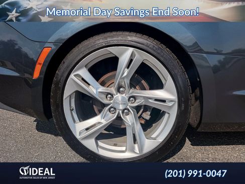 Used 2021 Chevrolet Camaro LT w/ Technology Package RWD image 39