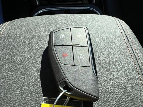 New 2026 GMC Canyon AT4 image 34