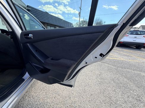 Used 2010 Nissan Altima Hybrid Sedan image 28