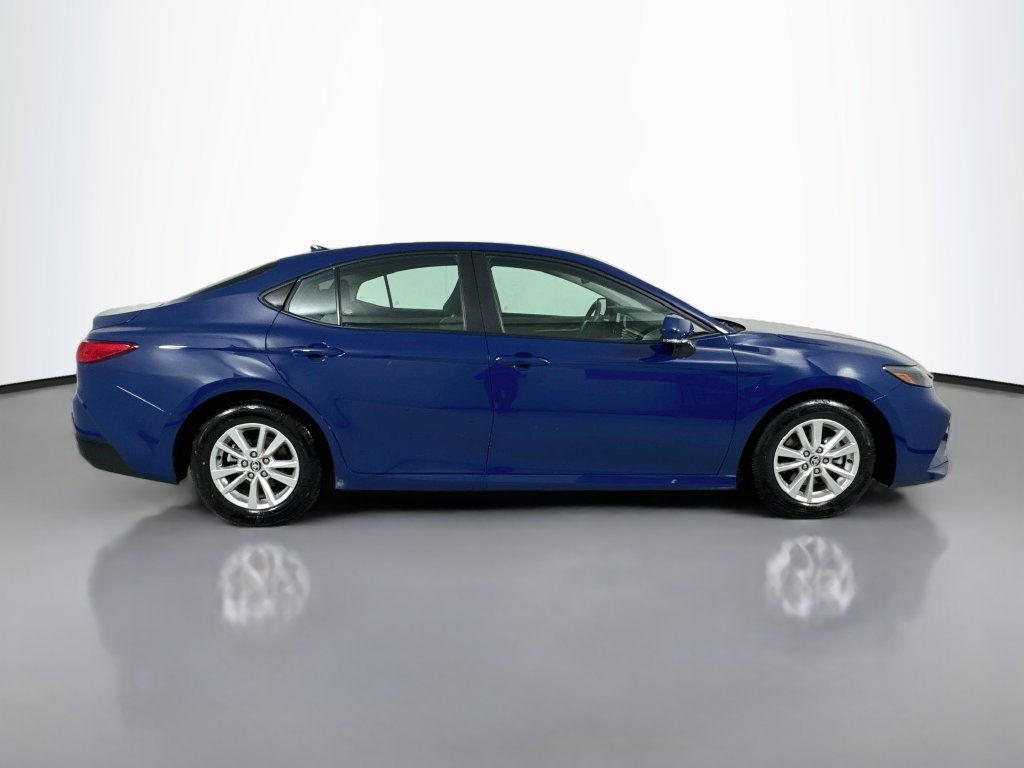 Used 2025 Toyota Camry LE FWD image 9