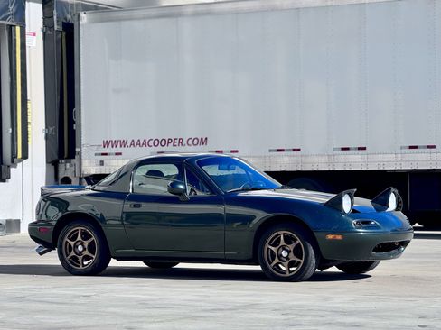 Used 1997 MAZDA MX-5 Miata image 29