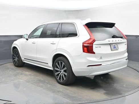 Used 2023 Volvo XC90 B5 Plus image 6
