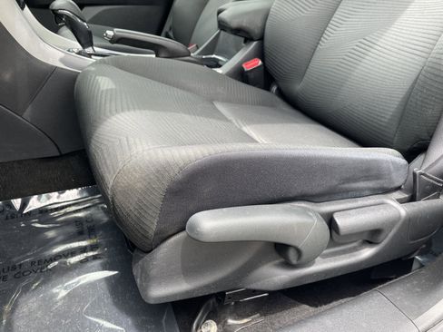 Used 2017 Honda Accord LX image 4