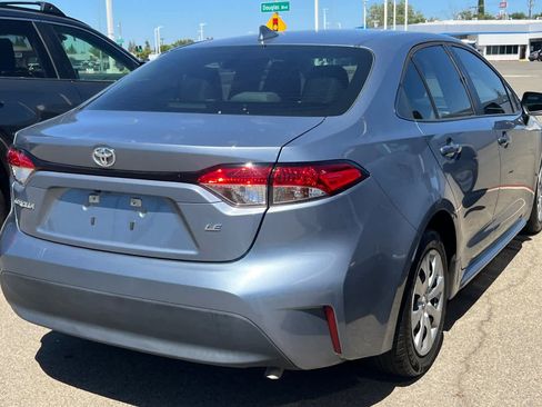 Used 2023 Toyota Corolla LE FWD image 4