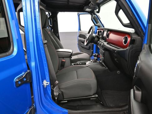 Used 2023 Jeep Wrangler Rubicon w/ Cold Weather Group image 32