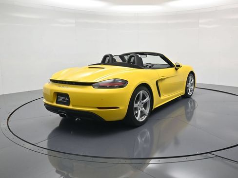 Certified 2023 Porsche 718 Boxster RWD image 34