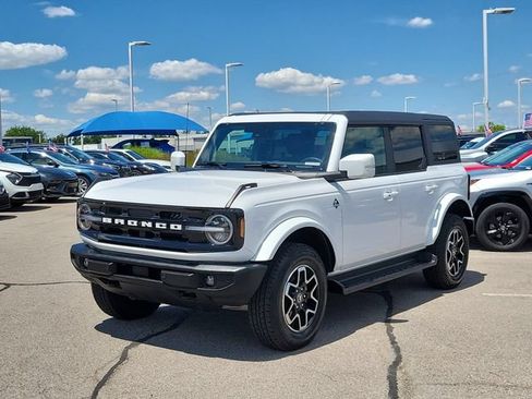 Certified 2025 Ford Bronco Outer Banks AWD/4WD image 24