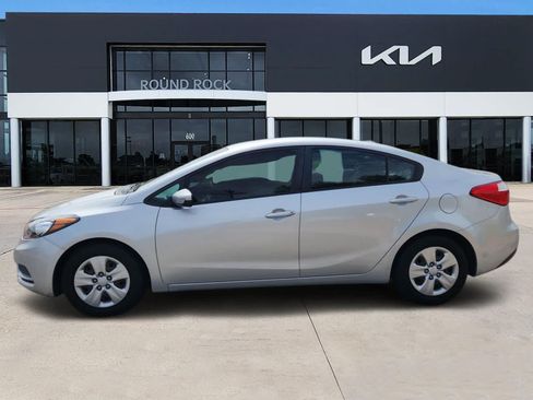 Used 2016 Kia Forte LX FWD image 4