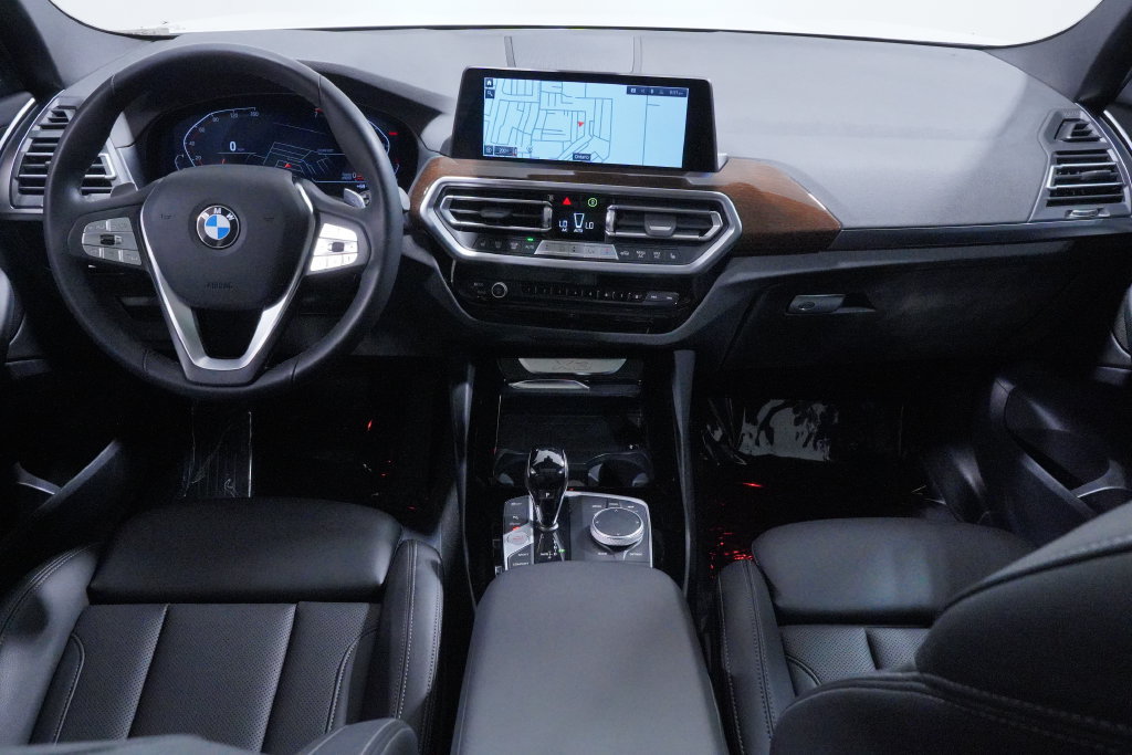 Used 2024 BMW X3 sDrive30i w/ Convenience Package RWD image 16