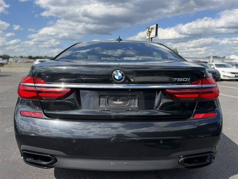 Used 2018 BMW 750i RWD image 4