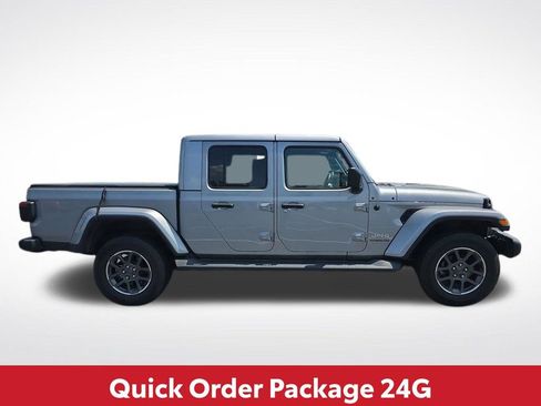 Used 2020 Jeep Gladiator Overland w/ LED Lighting Group AWD/4WD image 4