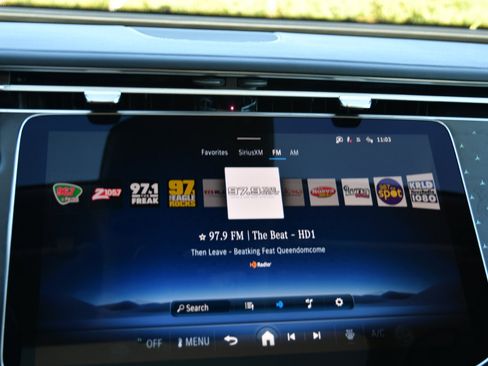 Used 2025 Mercedes-Benz E 350 Sedan image 21