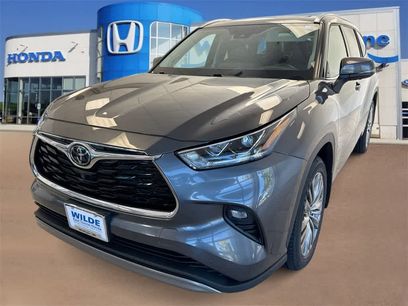 Used 2022 Toyota Highlander Platinum