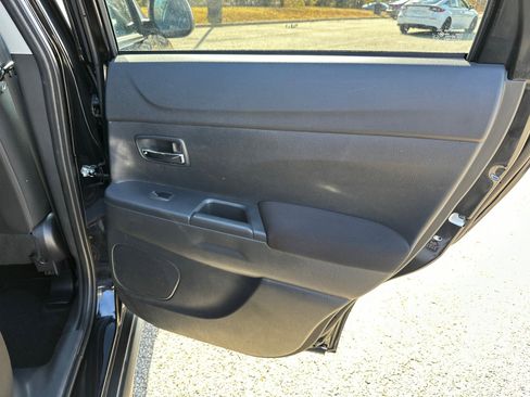 Used 2023 Mitsubishi Outlander Sport ES image 16