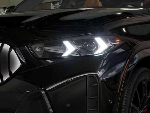 New 2026 BMW X6 xDrive40i w/ Executive Package image 6