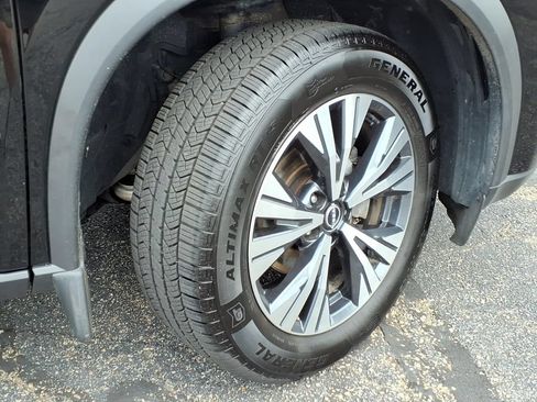 Certified 2023 Nissan Rogue SV w/ SV Premium B Package AWD/4WD image 8
