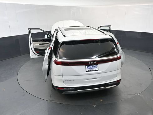 Used 2024 Kia Carnival SX Prestige FWD image 18