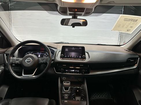 Used 2021 Nissan Rogue SV w/ Premium Package FWD image 15