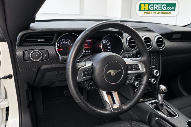Used 2017 Ford Mustang Coupe RWD image 13