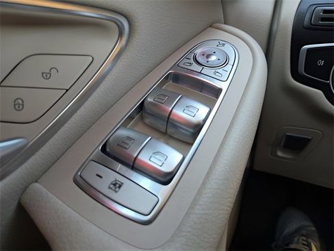 Used 2021 Mercedes-Benz GLC 300 GLC 300 image 23