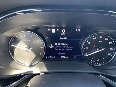 Used 2023 Buick Envision Avenir image 11