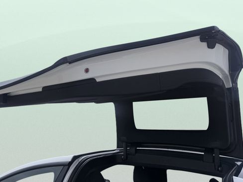 Used 2023 Tesla Model X AWD/4WD image 45