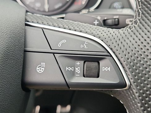 Used 2022 Audi SQ5 Premium w/ Convenience Package image 20