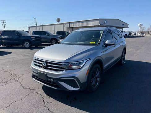 Used 2022 Volkswagen Tiguan SE image 22