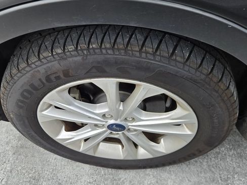 Used 2019 Ford Escape SE FWD image 7