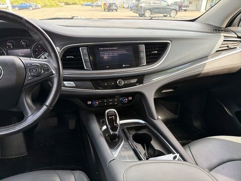 Used 2021 Buick Enclave Essence AWD/4WD image 23