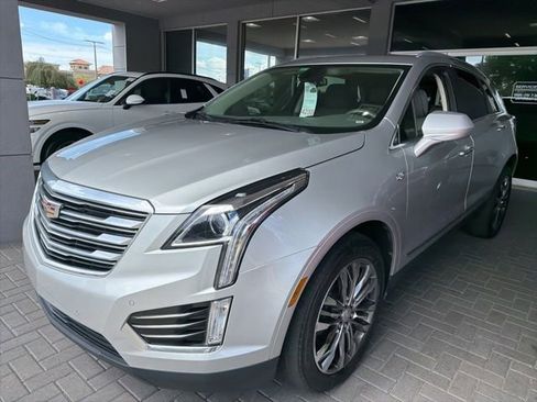 Used 2019 Cadillac XT5 Luxury FWD image 1