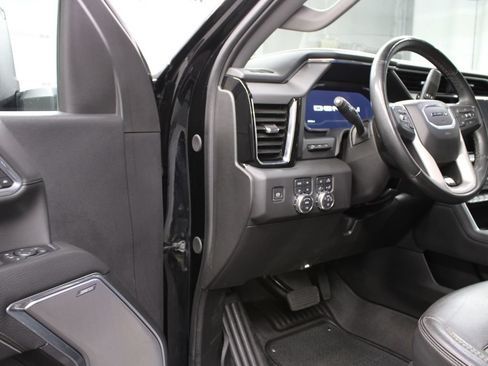 Used 2024 GMC Sierra 3500 Denali w/ Denali Reserve Package AWD/4WD image 67