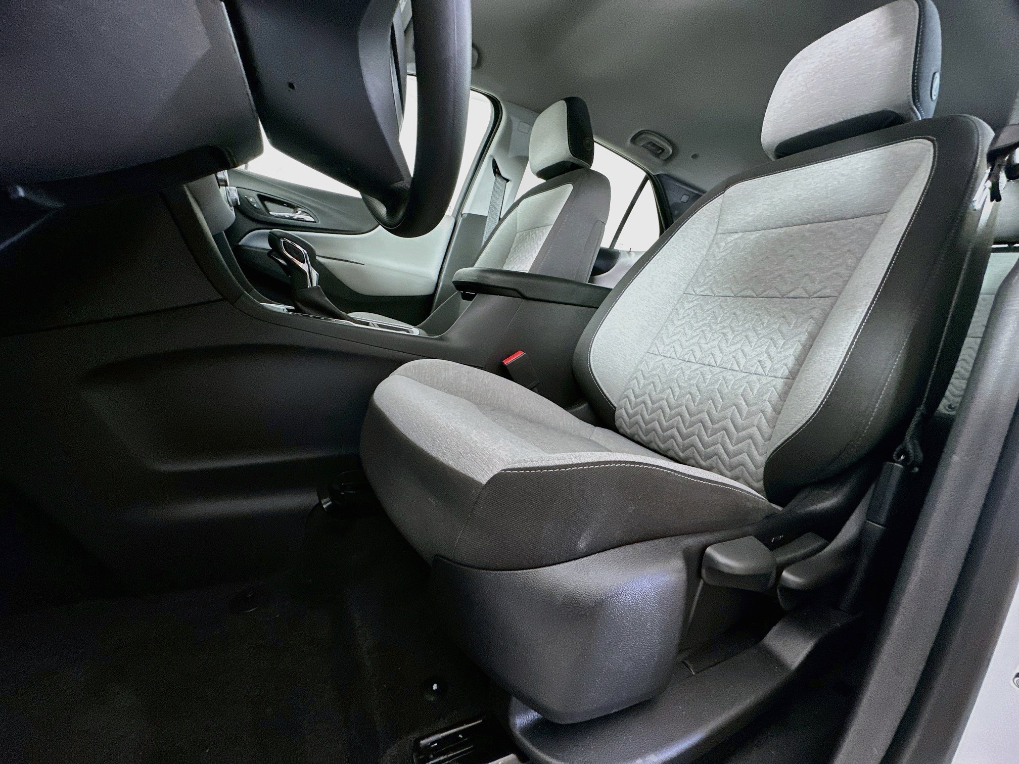 Used 2024 Chevrolet Equinox LS FWD image 13