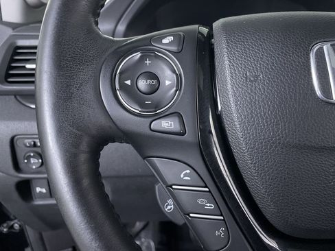 Used 2017 Honda Pilot Elite image 29